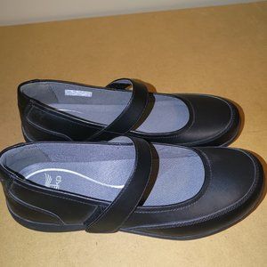 New Dansko Mary Janes